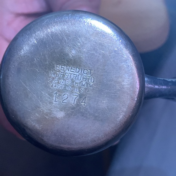 Vintage Benedict Indestructo Sugar Bowl with Lid, 3 1/2 inches Tall (Tarnished) - Picture 4 of 4